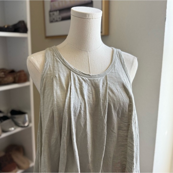 Free People Women's Light Sage Green Sleeveless Spring Summer Top Size Medium - Picture 4 of 9